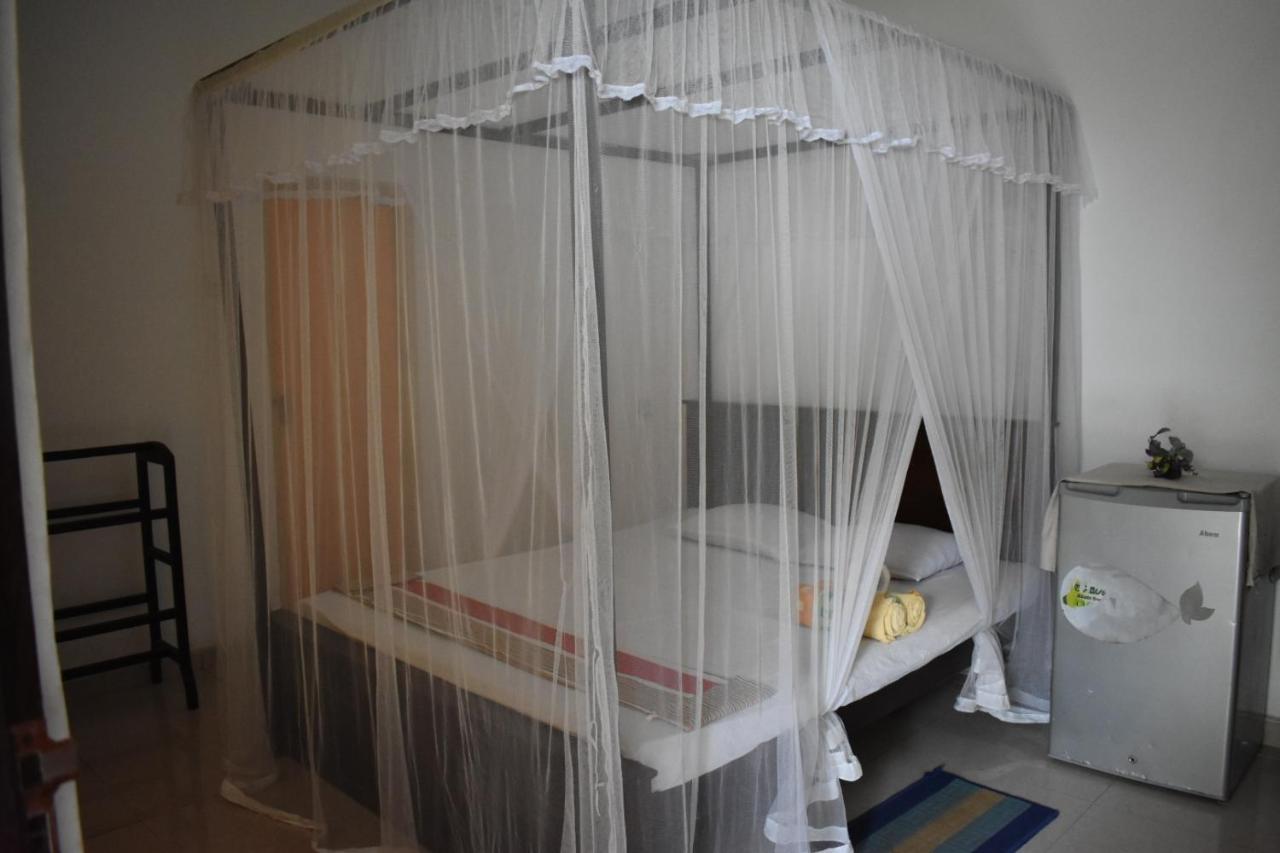 Aroma Guest House Mirissa Esterno foto