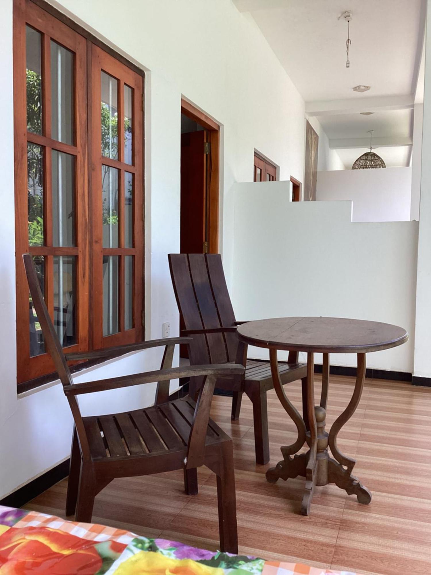 Aroma Guest House Mirissa Esterno foto
