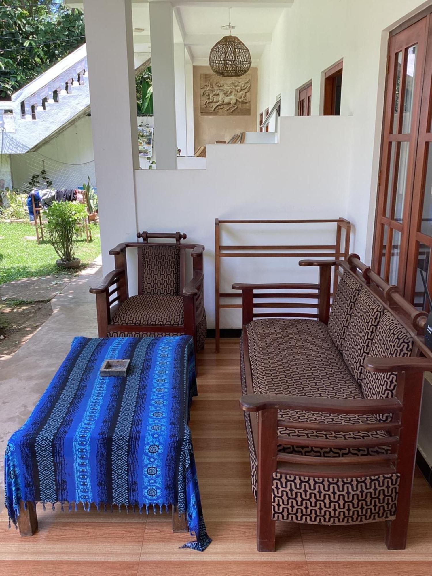 Aroma Guest House Mirissa Esterno foto