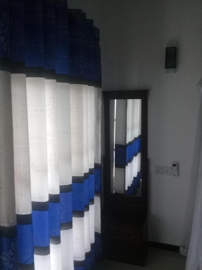 Aroma Guest House Mirissa Esterno foto